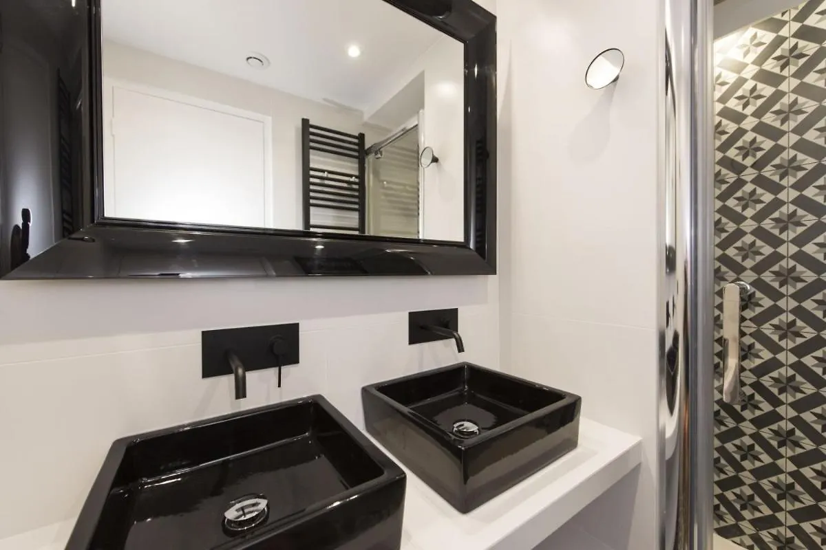 Yacht Apartment Paris