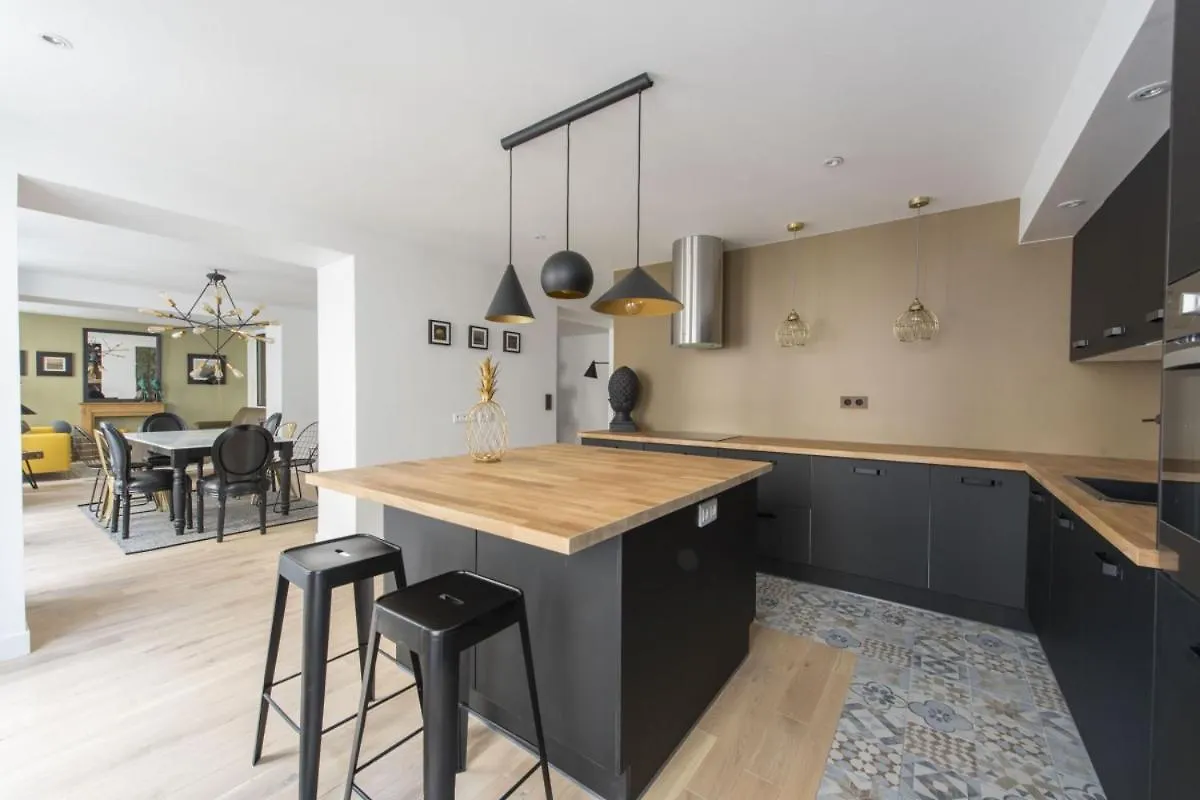 Yacht Apartment Paris