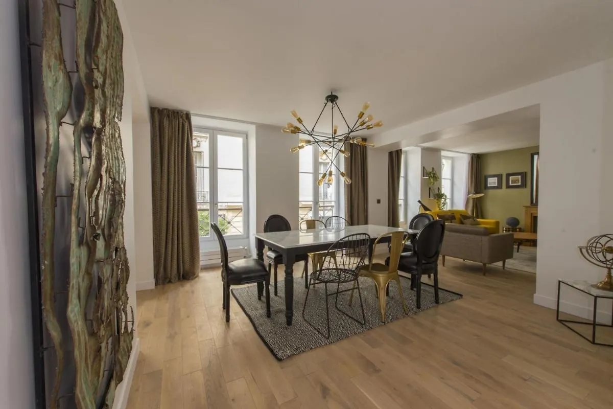 Yacht Apartman Párizs
